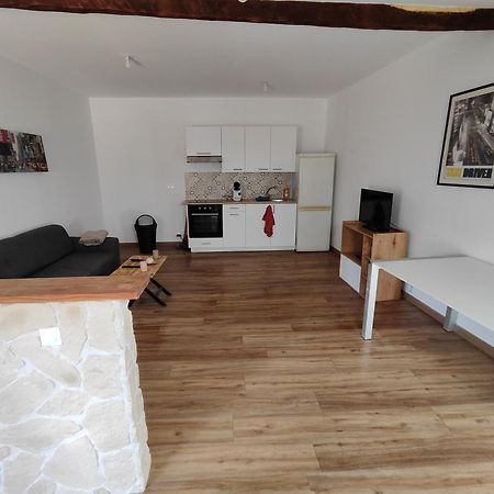 Petit Coin De Paradis Apartment Aups Ngoại thất bức ảnh